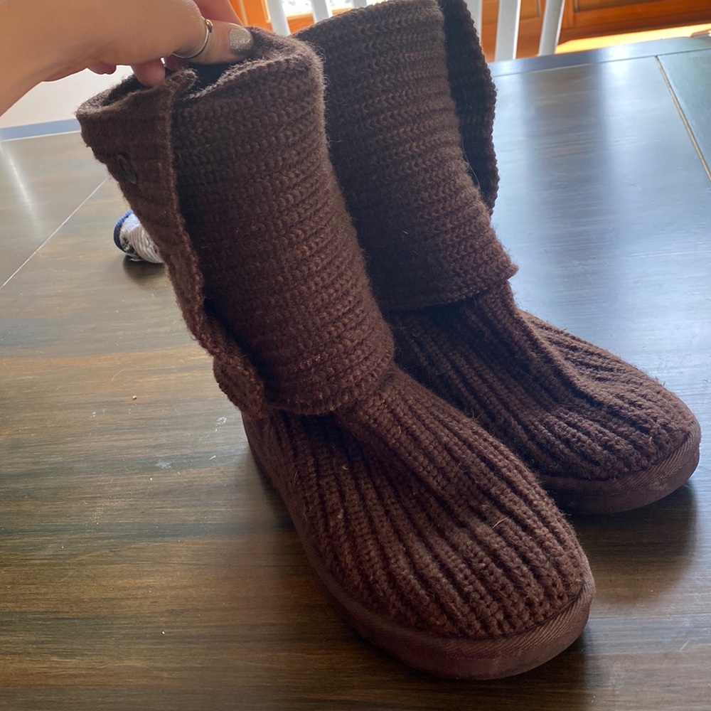 Ugg knit boots